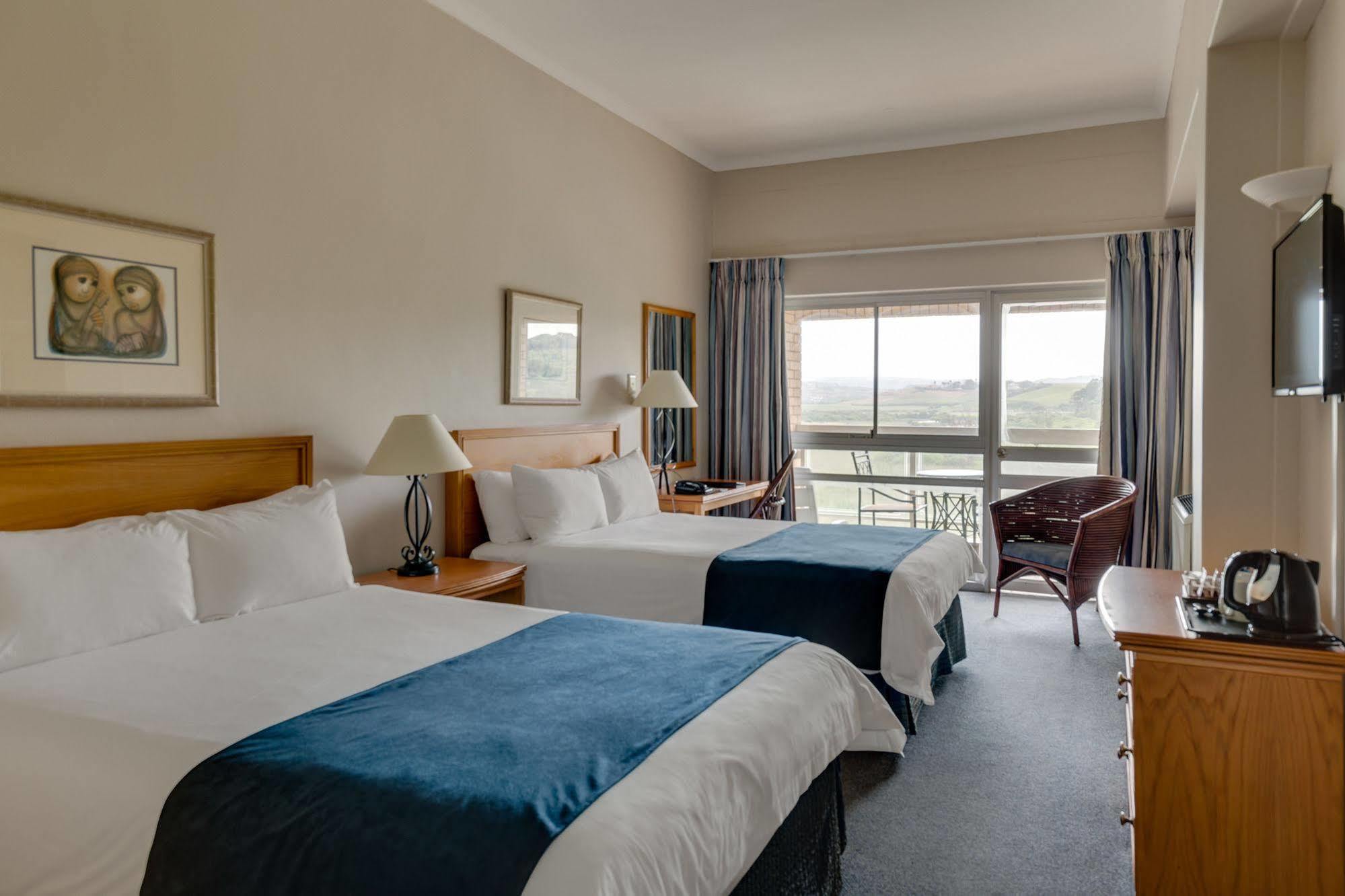 Protea Hotel By Marriott Karridene Beach Аманцимтоти Екстериор снимка